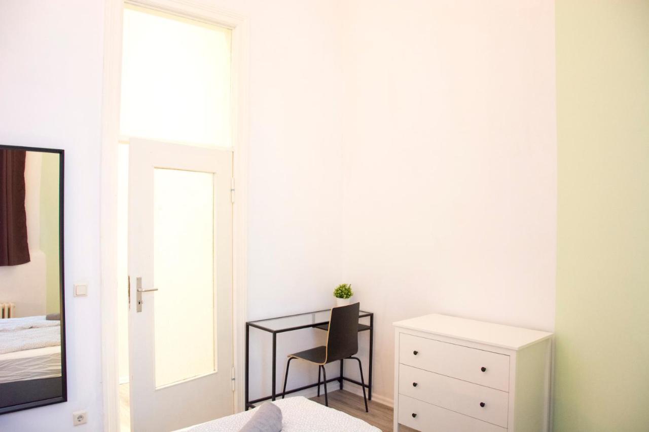 Moabit Family Apartment Berlin Exteriör bild