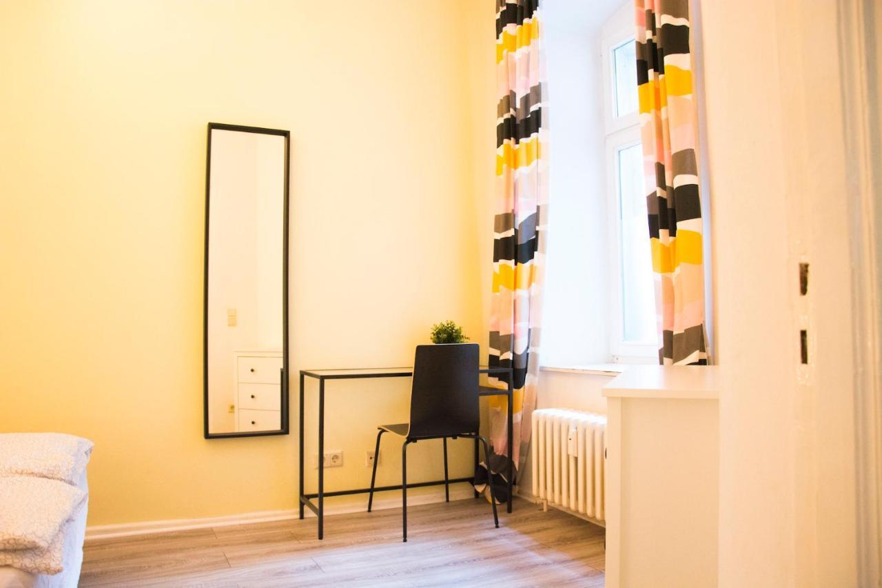 Moabit Family Apartment Berlin Exteriör bild